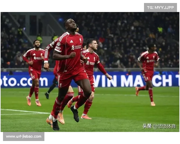 利物浦中场琼斯租借传闻，斯洛特否认离队可能